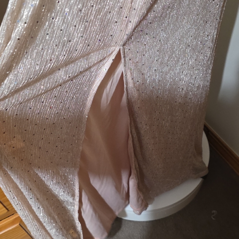 Simplee Apparel Shimmery Blush V-Neck Maxi Dress - Picture 6 of 13